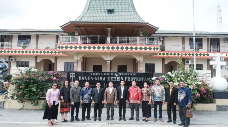 Perkuat Pelayanan, BNKP Lantik Pengurus LBH