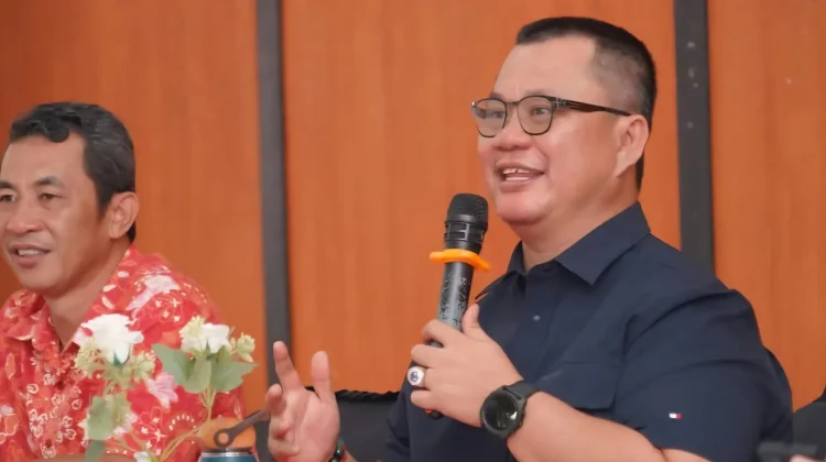 Banyak Sekolah Butuh MCK, Wali Kota Gunungsitoli Minta BUMN/BUMD Membantu