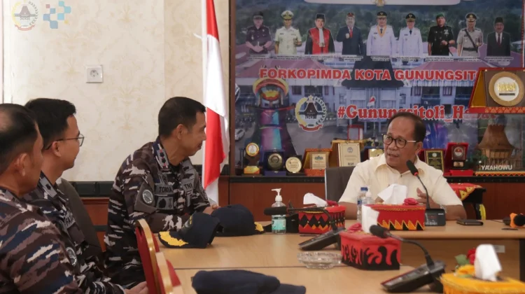 Wakil Walikota Gunungsitoli Terima Audiensi Komandan KRI Bung Karno-369