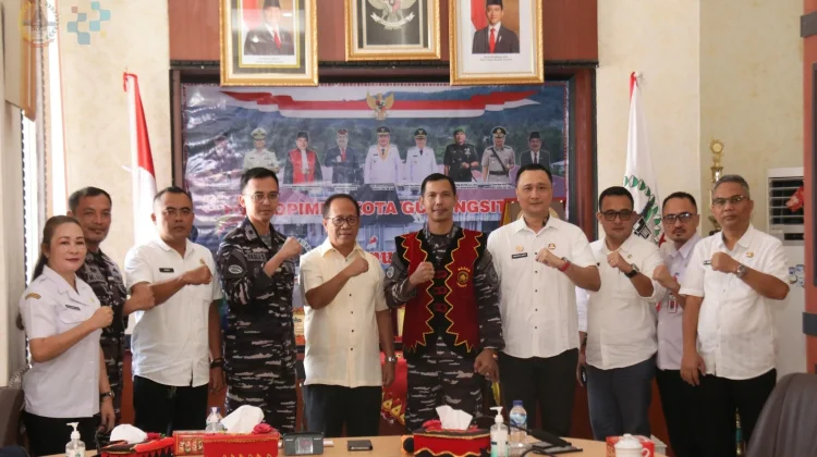 Wakil Walikota Gunungsitoli Terima Audiensi Komandan KRI Bung Karno-369