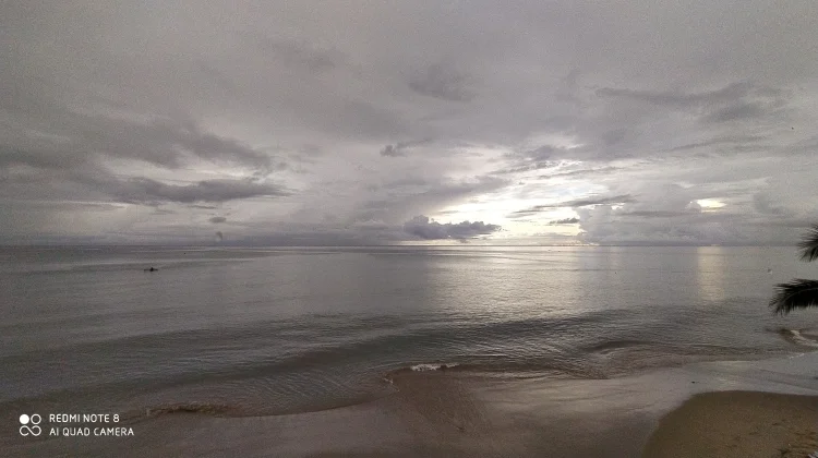 Pantai Jadi Sumber Penghasilan Masyarakat Pesisir