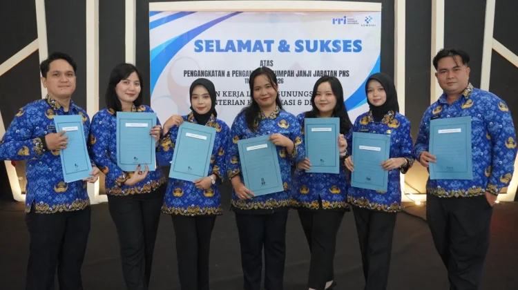 Sebanyak 7 Orang CPNS RRI Gunungsitoli Diambil Sumpah