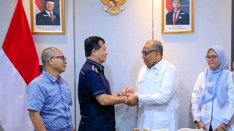 Wabup Nias Utara Audiensi dengan Wamenaker