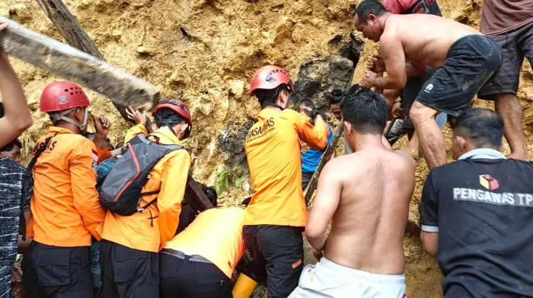 Tanah Longsor di Bawolowalani Nias Selatan, Seorang Warga Tewas Tertimbun