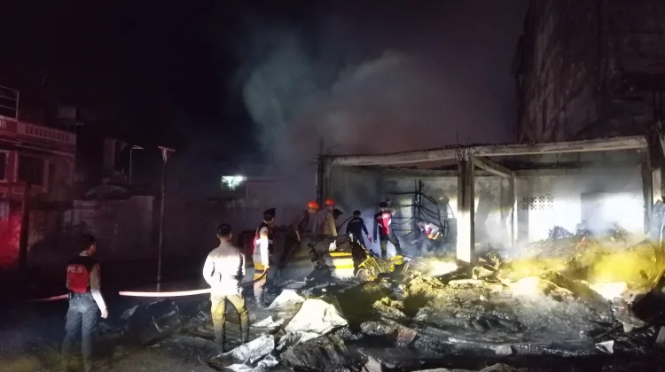 Ruko di Jalan Gomo Ludes Terbakar, Api Berhasil Dipadamkan