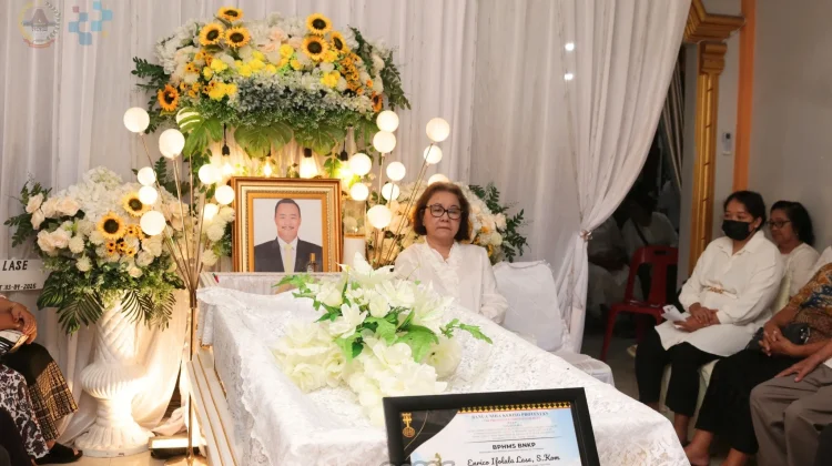 Prosesi Pemakaman Almarhum Wakil Ketua DPRD Kota Gunungsitoli