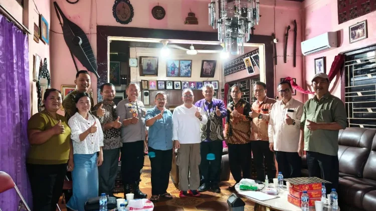 Panitia Sidang Sinode XV ONKP Audiensi dengan Penasihat di Gunungsitoli
