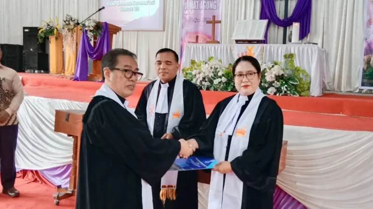 Sekum BNKP Lantik Pendeta BNKP Jemaat Soroma’asi