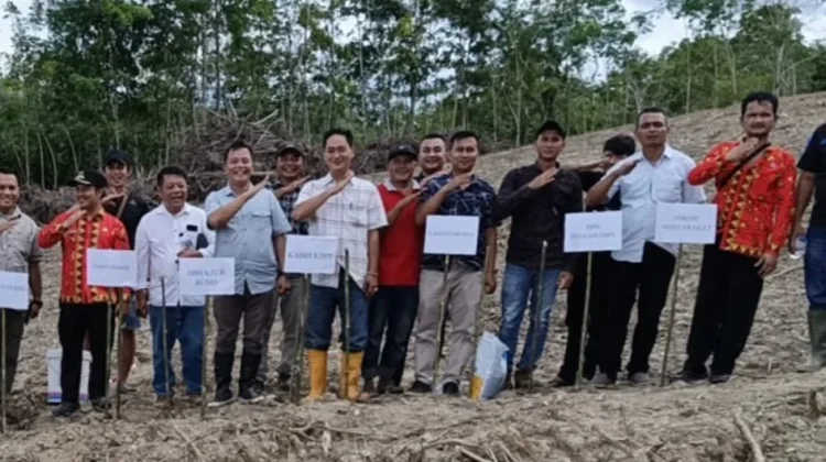 Perkuat Ketahanan Pangan, Pemkab Nias Barat Tanam Jagung di Desa Lolohia