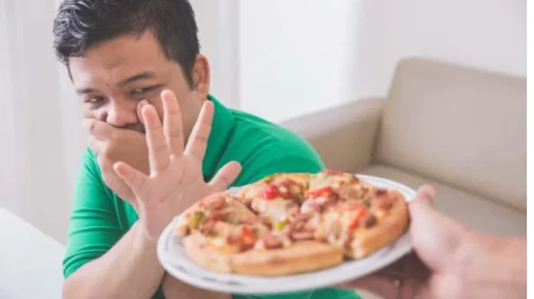 Jenis Makanan yang Tidak Boleh Dikonsumsi oleh Penderita Maag