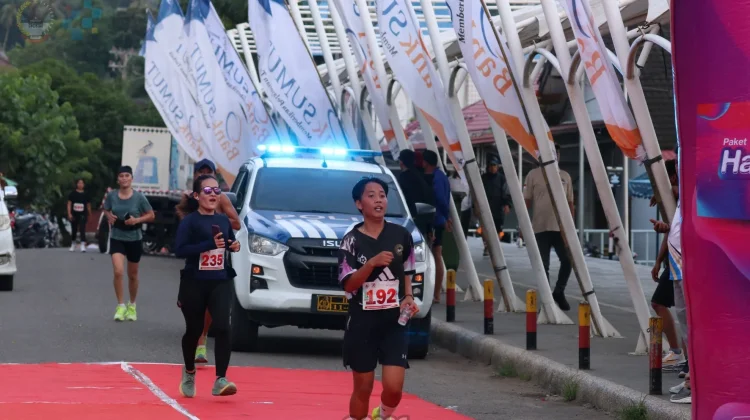 Semarak HUT 348, Wali Kota Gunungsitoli Lepas Peserta Run