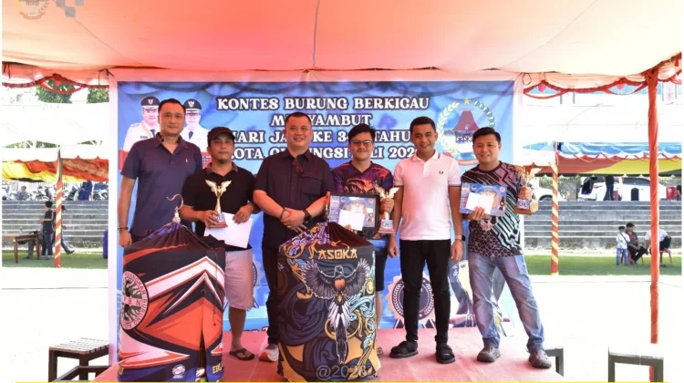 Kicau Mania Ramaikan HUT ke-348 Gunungsitoli