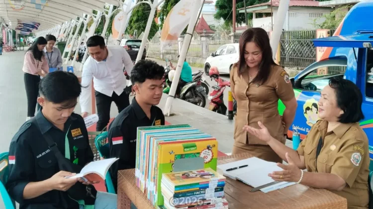 Pojok Taman Bacaan Ramaikan HUT 348 Gunungsitoli