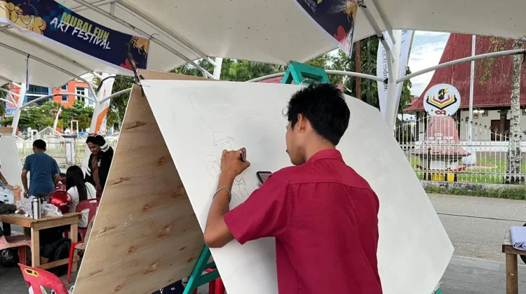 Warna Kreatif Mural Hiasi HUT ke-348 Gunungsitoli