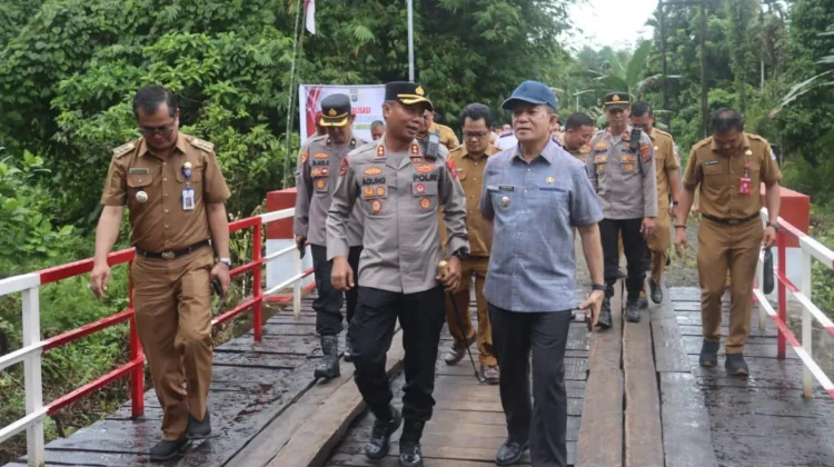 Pemkab Nias Utara dan Polres Nias Resmikan Revitalisasi Jembatan Bodewu di Sitolu