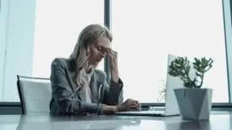 Tak Cuma Capek, Ini 6 Penyebab Burnout di Kantor yang Jarang Disadari