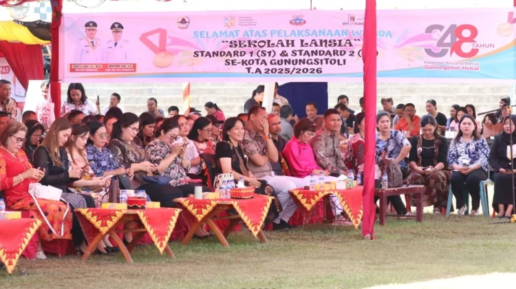 Wali Kota Pimpin Wisuda Lasia, Tangguh dan Mandiri