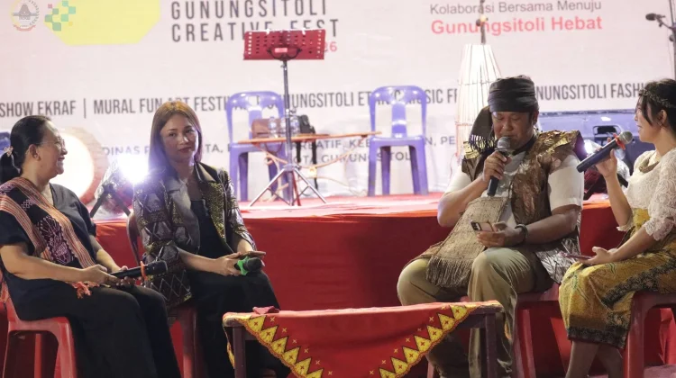 Fashion Carnaval dan Ragam Seni Budaya Tampil Memukau HUT 348 Kota Gunungsitoli