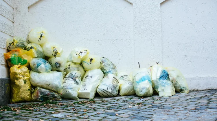 Sampah Jadi Persoalan Serius di Lingkungan Perkotaan