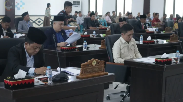 Wali Kota Gunungsitoli Hadiri Paripurna Penyampaian Rekomendasi DPRD atas LKPJ
