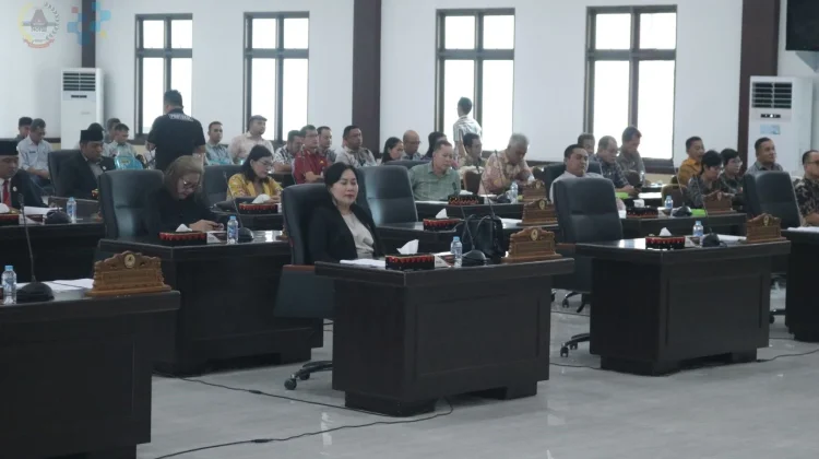 Wali Kota Gunungsitoli Hadiri Paripurna Penyampaian Rekomendasi DPRD atas LKPJ