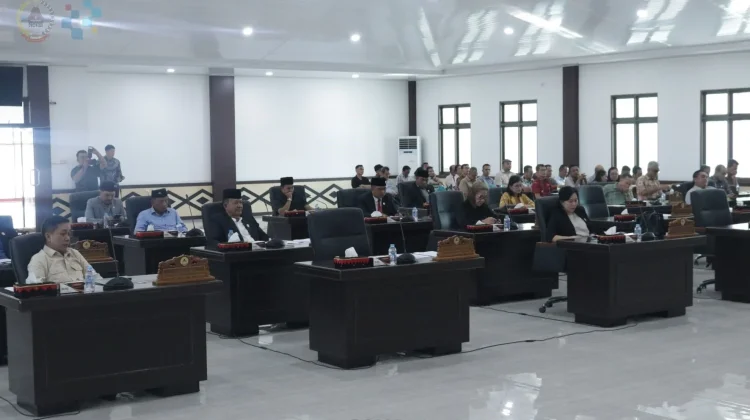 Wali Kota Gunungsitoli Hadiri Paripurna Penyampaian Rekomendasi DPRD atas LKPJ