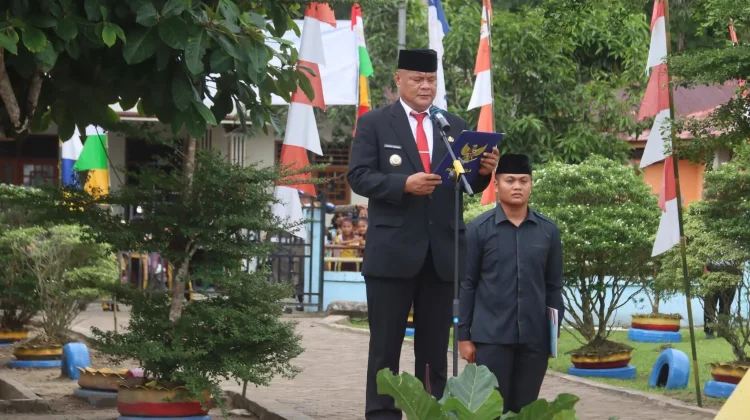 Bupati Amizaro Waruwu Pimpin Upacara Hardiknas 2026 , Tekankan Pendidikan Bermutu