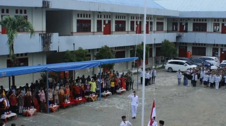 Upacara Bendera dan Lomba Warnai Peringatan Hardiknas di UNIAS