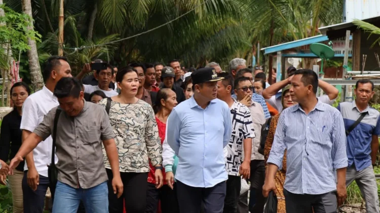 Bupati Nias Barat Kunker di Kepulauan Hinako