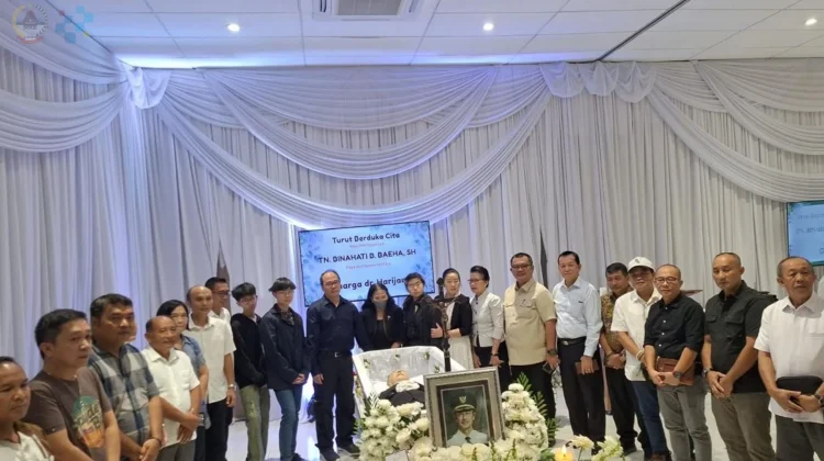 Wali Kota Gunungsitoli Melayat ke Rumah Duka Almarhum Binahati