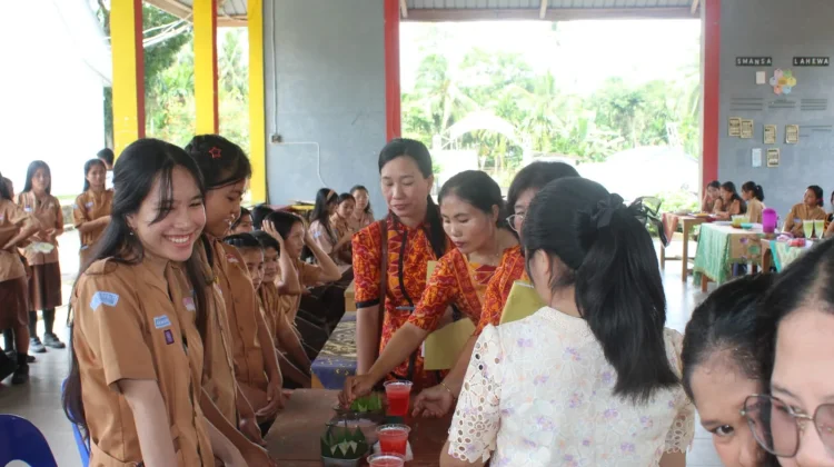 Kuliner Tradisional Nias Jadi Daya Tarik Perayaan Hardiknas di SMAN 1 Lahewa