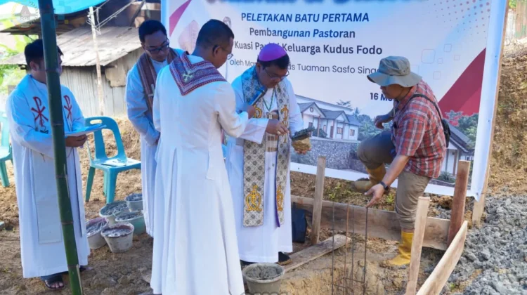 Batu Pertama Pastoran KPKK Fodo Diletakkan, Wali Kota Turut Hadir