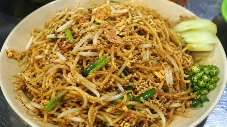 Mie Balap Medan, Kuliner Malam dengan Rasa yang Melegenda
