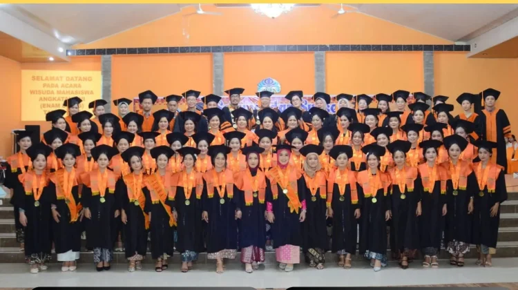 Stikes Haga Nias Wisuda Lulusan Ahli Madya Kebidanan