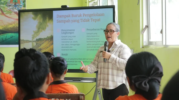 Pemko Gunungsitoli Tanamkan Cinta Lingkungan kepada Generasi Muda