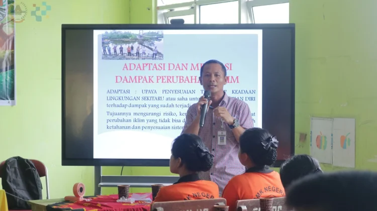 Pemko Gunungsitoli Tanamkan Cinta Lingkungan kepada Generasi Muda