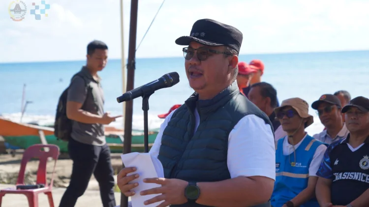 Hijaukan Kota, Selamatkan Laut: Pemko Lepas Tukik