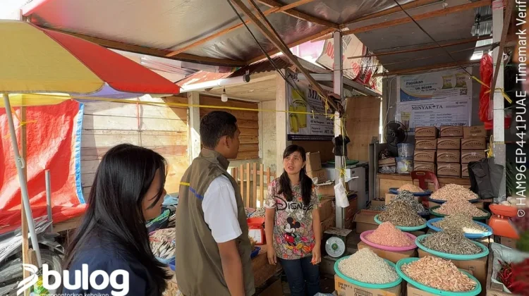 Bulog Nias Tambah Pasokan MinyaKita ke Pasar Tradisional