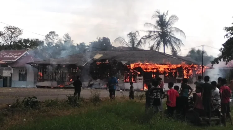 Gudang Kantor Camat Lahewa Terbakar, Diduga Korsleting Listrik