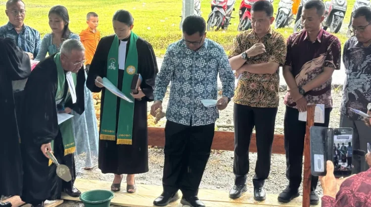 Pemkab Nias Utara Hadiri Peletakan Batu Pertama Gedung Gereja BNKP Alasa Resort 28