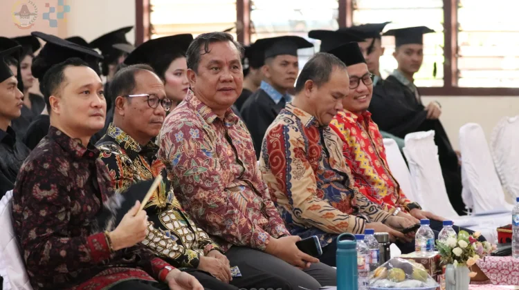 Momen Wisuda STT BNKP Sundermann 2026, Wawako Beri Motivasi Lulusan