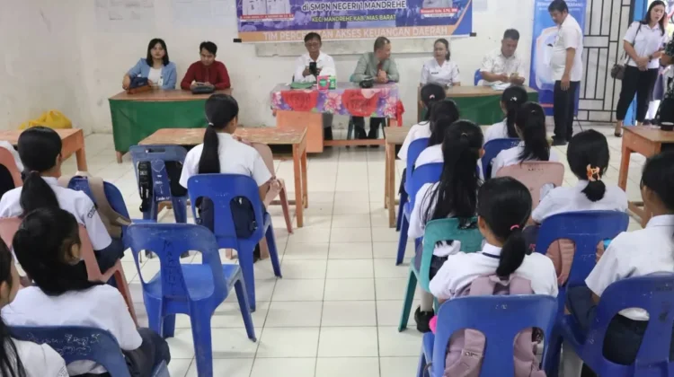 Pemkab Nias Barat Gelar Kegiatan Literasi Keuangan di SMPN 1 Mandrehe