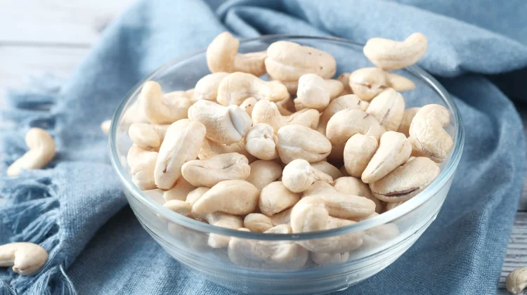 Kacang Mete Menjaga Kesehatan Tulang