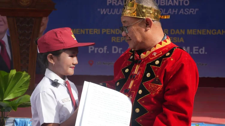 Surat Cinta Siswi Kelas 3 SDN 077279 Siofabanua untuk Presiden RI
