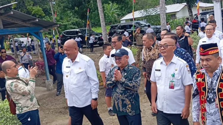 Kepsek SMPN 1 Sitolu’ori Harap MBG Berlanjut