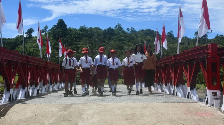 Jembatan Modular di Sungai Sefa Karya TNI, Penghubung Vital Antar Wilayah