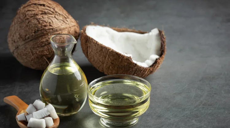 Menggunakan Minyak Kelapa untuk Perawatan Kulit Alami