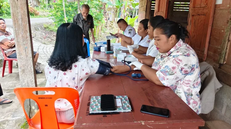 Puskesmas Lahewa Timur Gelar Cek Kesehatan Gratis di Laowowaga