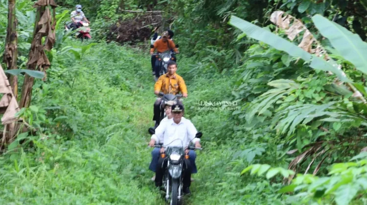 Kunjungi Enam Desa, Bupati Eliyunus: Fokus Pembangunan Jembatan Moro'o