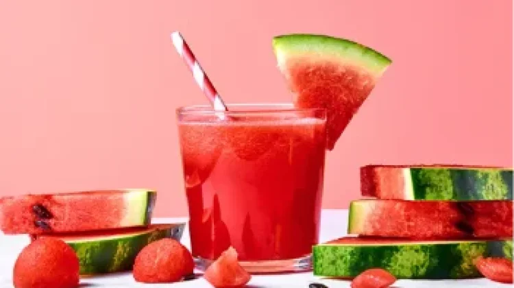 Meracik Jus Semangka yang Sehat untuk Sakit Maag